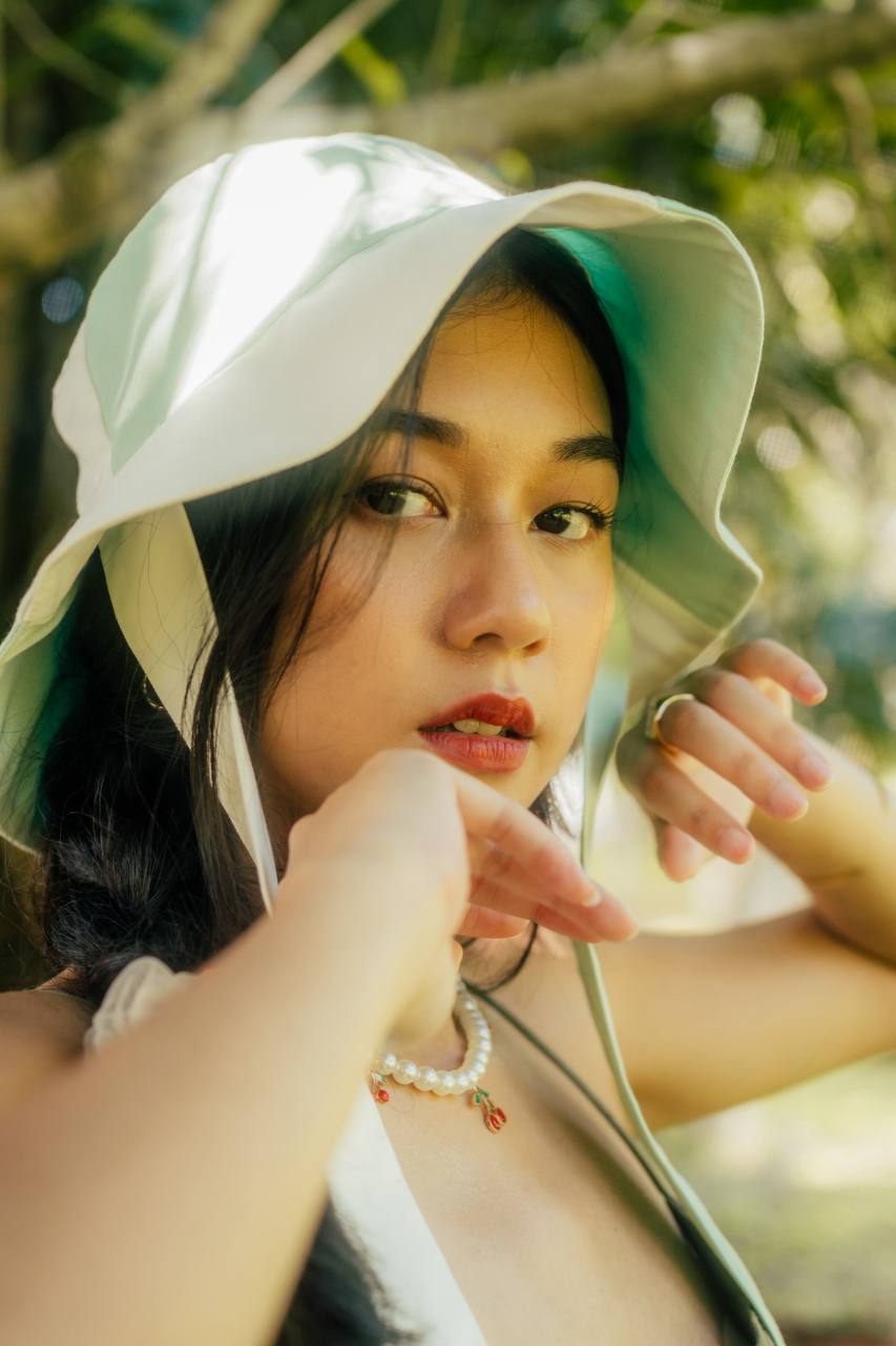 BUCKET HAT— OTR/YTLGOESPICNIC